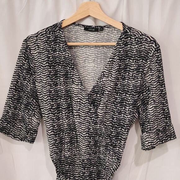 NWOT Apt 9 Dress Cross over Knee Length Short Sleeves Cuffed Black White - Picture 4 of 12